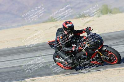 media/Dec-01-2025-Moto Forza (Mon) [[2daa91e15f]]/2-Intermediate Group/Session 4 Turn 9/